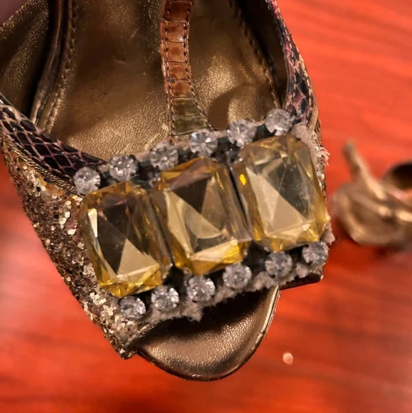 Vince Camuto Golden Brown Crystal Platform Pumps - Picture 5 of 7